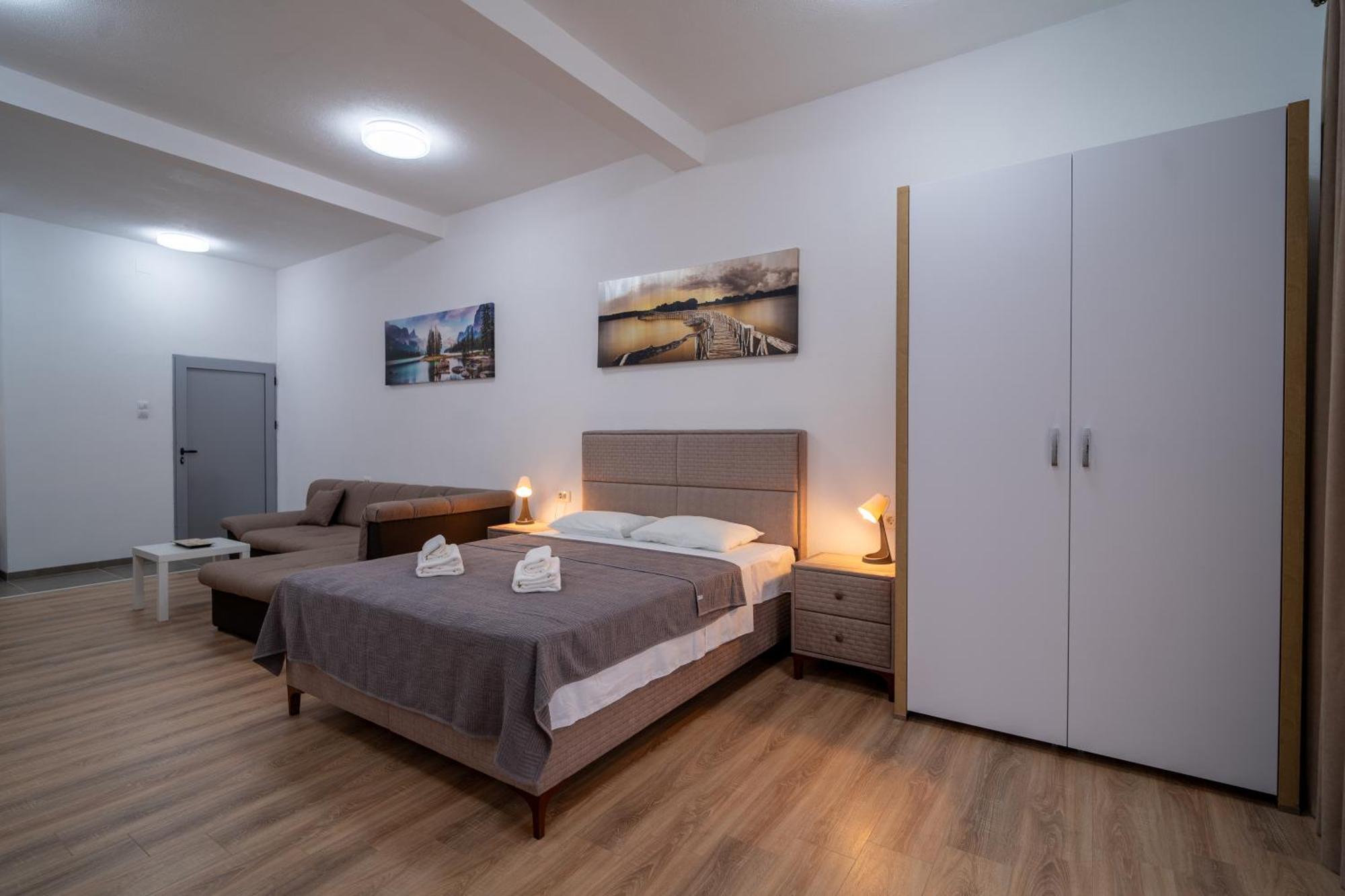 Dane Apartment Airport Podgorica Mitrovici  Esterno foto