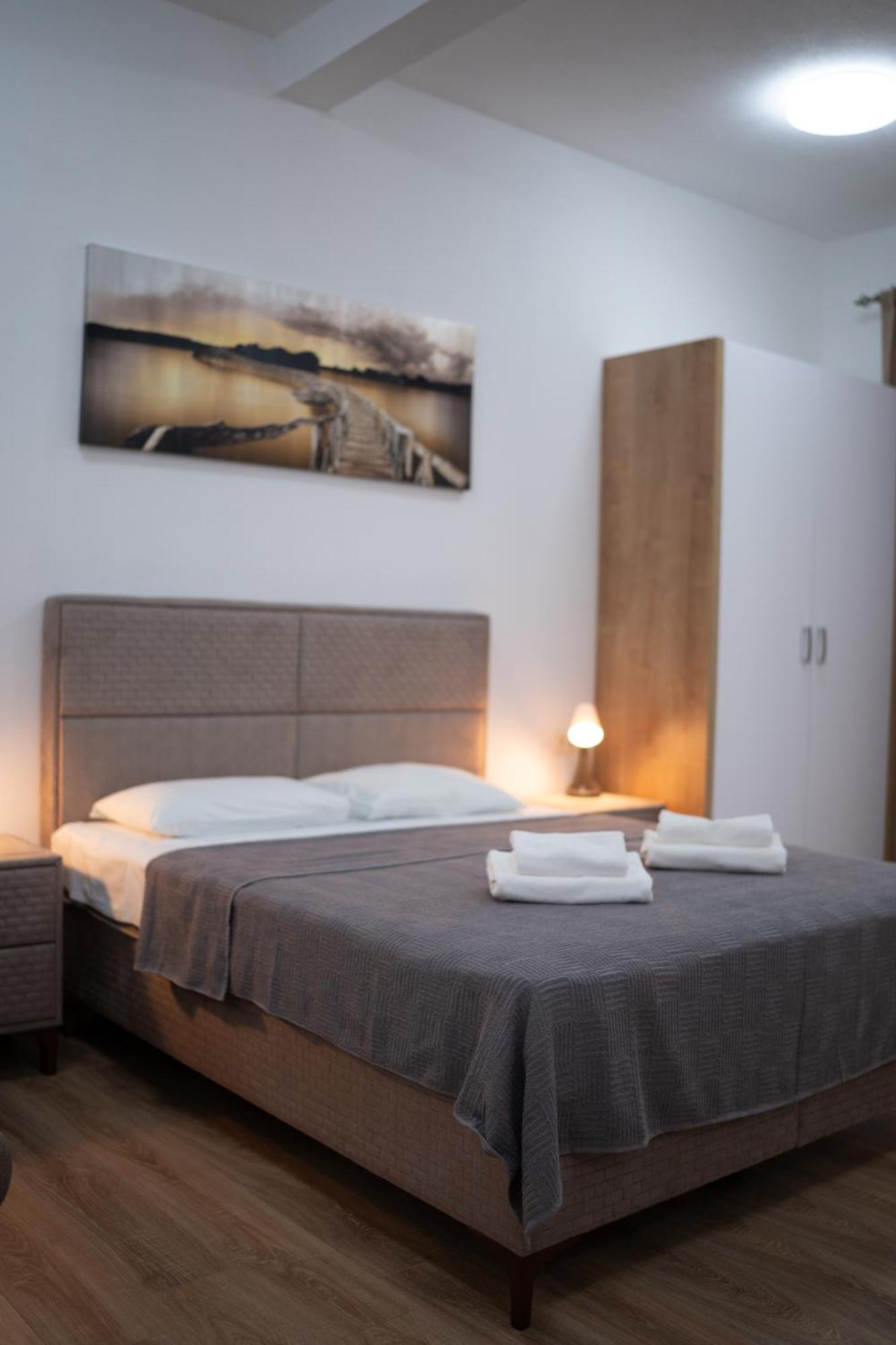 Dane Apartment Airport Podgorica Mitrovici  Esterno foto