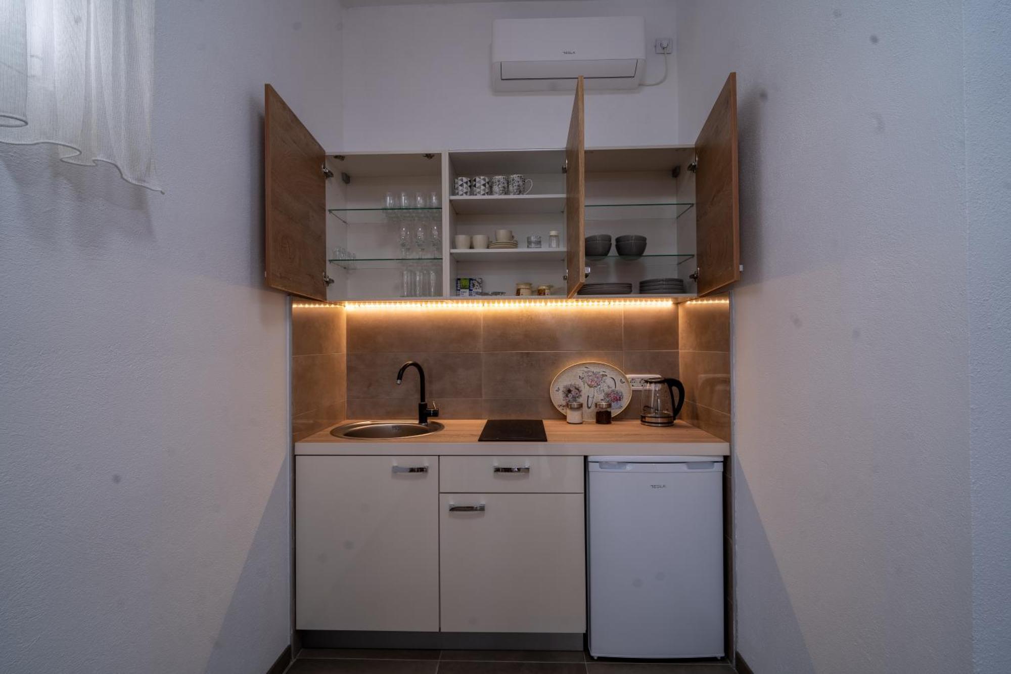 Dane Apartment Airport Podgorica Mitrovici  Esterno foto